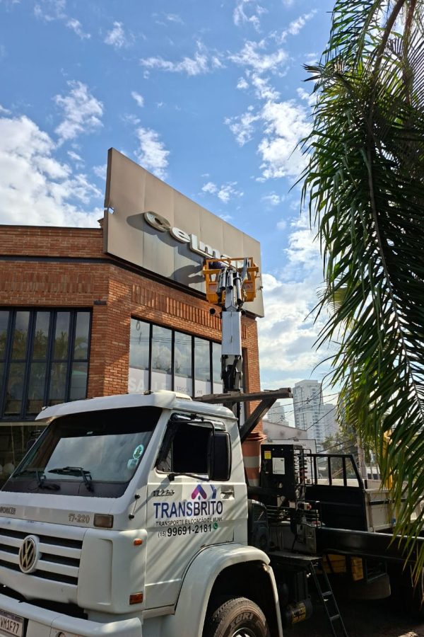 Locação de Caminhões Munck